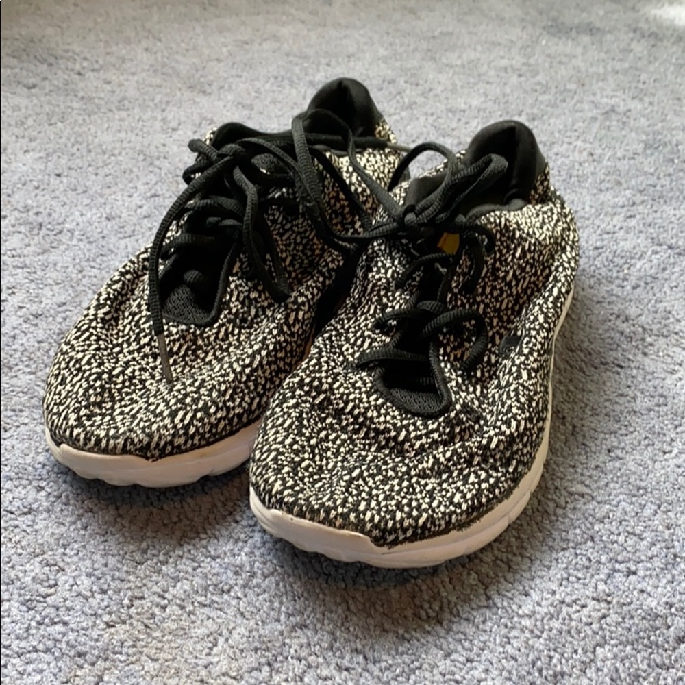 Champion Sneakers
